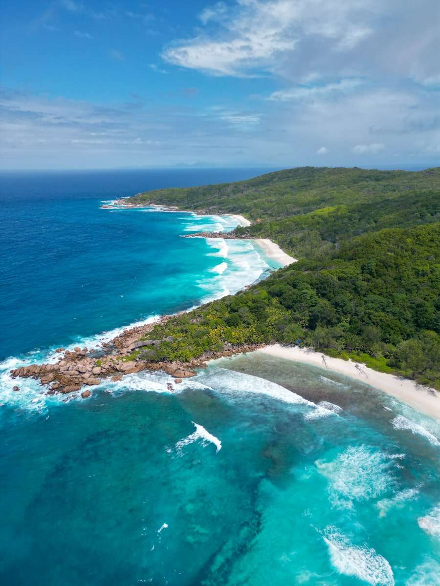 Anse Cocos trail, La Digue, Seychelles